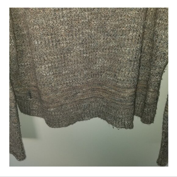 Two one Two N.Y. Long Sleeve Knit Sweater Top - Picture 3 of 5